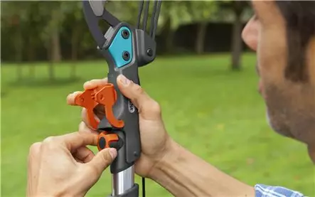 3712-20 GARDENA Teleskooppivarsi 210-390 cm - Käsikäyttöiset oksasahat ja varret - 9673192-01 - 3