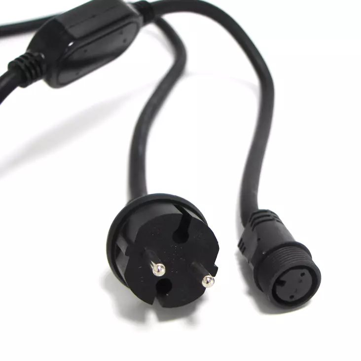 TAMO SÄHKÖJOHTO PISTOKKEELLA 1,5M - Työkalut - 240104 - 1