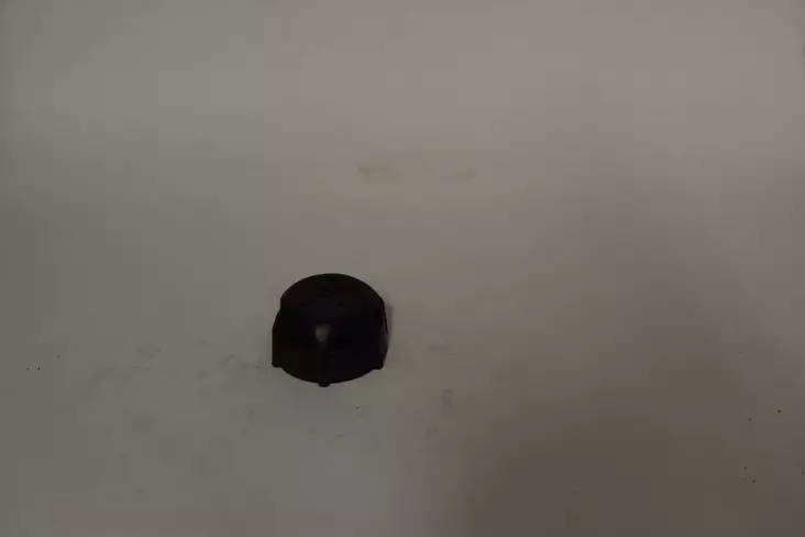 B&S bensakorkki 497929 = 992372 - Polttoainehanat, korkit ja tankit - 497929 - 1