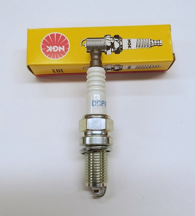 Sytytystulppa NGK DCPR6E - Pienkoneiden sytytystulpat - DCPR6E - 1