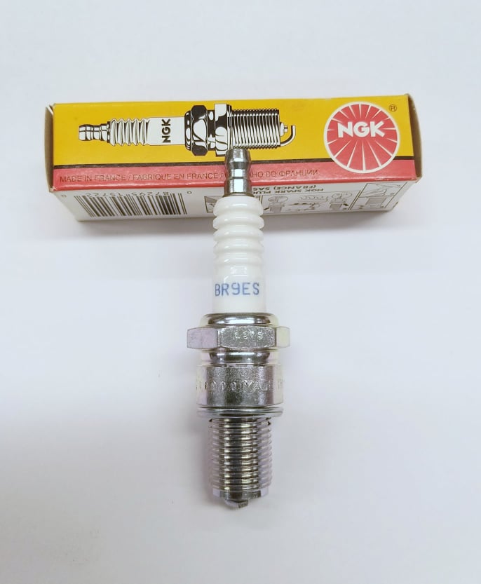 Sytytystulppa NGK BR9ES - Pienkoneiden sytytystulpat - BR9ES - 1
